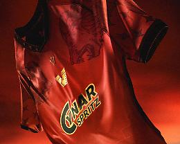 Venezia Fc, la quarta maglia del club ispirata ai colori della Serenissima 