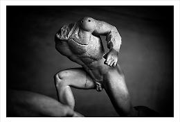 &ldquo;Le fratture del tempo&rdquo;: Stefano Cigada celebra resilienza e movimento tra arte e sport