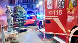 Solaio in fiamme vicino al centro storico di Bassano del Grappa: Vigili del Fuoco in azione