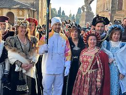 Asolo si ferma per salutare la Fiaccola Olimpica lungo le vie del centro storico