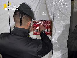 Padova: sequestrato carico illecito di sigarette e caff&egrave;, mancati guadagni per 3 milioni e tasse evase per 1,4 milioni