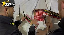 Sigarette travestite da caff&egrave;: maxi sequestro della Finanza a Padova