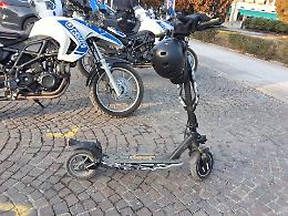 Sicurezza in citt&agrave;: la Polizia locale controlla biciclette e monopattini