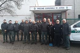 Rovigo, la Polizia Provinciale si allena in acqua: corso di nuoto e salvamento per gli agenti