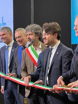 Stefani apre Fieragricola: &ldquo;L&rsquo;agricoltura &egrave; un pilastro del Veneto, va difesa e rilanciata&rdquo;
