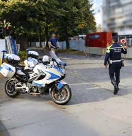 Monopattini elettrici, la Polizia Locale ricorda le regole: sicurezza prima di tutto