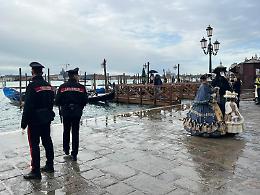 Carnevale a Venezia, controlli rafforzati: tre denunce e quattro segnalazioni
