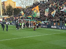 Il Venezia vince e soffre: 3-2 al Pescara, la vetta resta arancioneroverde ma che brividi