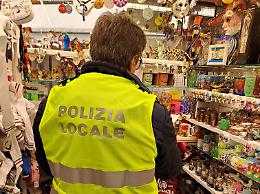 Venezia, chiosco di Cannaregio sanzionato per irregolarit&agrave; e vendita di prodotti non conformi