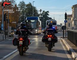 Padova, 26enne nei guai per spaccio: tra il baule del motorino e il garage di casa nascondeva oltre mezzo chilo di hashish
