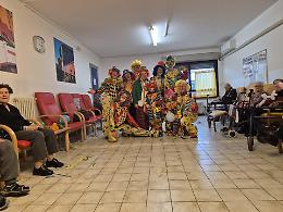 &ldquo;Donare un sorriso&rdquo; festeggia dieci anni: i clown volontari portano allegria nelle strutture sociali di Chioggia
