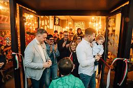 Fra nuove aperture commerciali e iniziative sociali