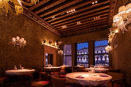 Venezia, il ristorante Quadri: cenare nel salotto del mondo (con il segreto dei muri che "respirano")
