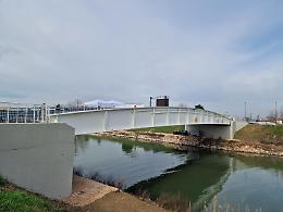 Come il nuovo ponte cambia la navigazione nel Polesine
