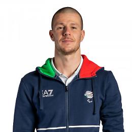 Jacopo Luchini conquista l&rsquo;oro nello snowboard alle Paralimpiadi di Milano-Cortina