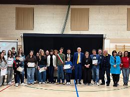 Tribano. Tanti ragazzi premiati  con le Borse di Studio
