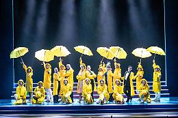 &ldquo;Cantando sotto la pioggia&rdquo; incanta Vicenza: il musical arriva al Teatro Comunale