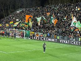 Venezia-Padova 3-1, il derby &egrave; arancioneroverde, in laguna ora si sogna in grande