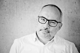 Festa del Pap&agrave; a Villorba: Nonno Andrea regala un libro alle famiglie