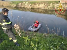 Uomo di mezza et&agrave; trovato senza vita nel canale a Pincara: era sparito dalla sera precedente