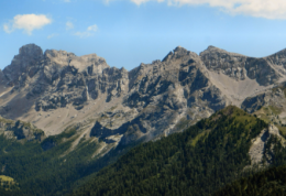 Buffaure, via libera alla ricostruzione: rifugio cinque volte pi&ugrave; grande tra polemiche
