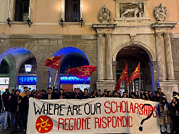Borse di studio universitarie, ancora 350 studenti senza copertura: la protesta di Udu Padova contro la Regione Veneto