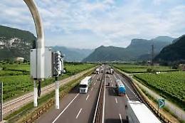 Violento tamponamento sull&rsquo;A22 vicino Trento Sud: un ferito e tre chilometri di coda