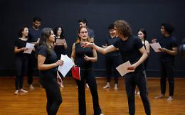 Donne in gioco: un laboratorio di improvvisazione teatrale a Abano Terme