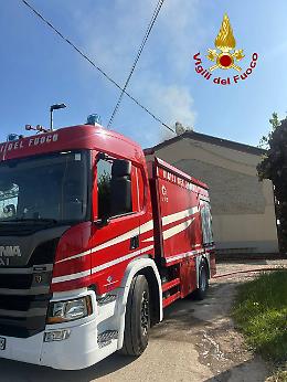 Istrana: incendio al tetto di un&rsquo;abitazione, ingenti danni ma nessun ferito