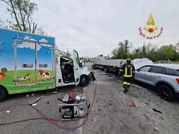 Scontro frontale sulla SS308 a Loreggia: un morto e un ferito grave, traffico bloccato tra Resana e Camposampiero