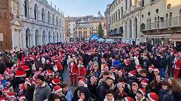 Feste e solidarietà: 2.000 babbi natale Vicentini per la 17° edizione di "Corri Babbo Natale Corri"