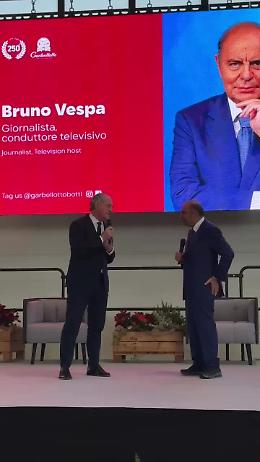 Zaia risponde alle proteste contro il matrimonio di Jeff Bezos a Venezia: "Vergognoso rifiutare i vip"