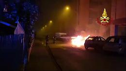 Montecchio Maggiore, incendio nella notte: in fiamme un’auto ibrida