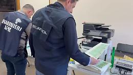 Scoperta una stamperia clandestina di banconote false a Lecce: tre arresti e un giro d'affari da 180.000 euro. Coinvolta anche Padova