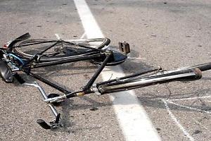 Tragedia a Mestre: anziano di 87 anni muore travolto da un'auto mentre era in bicicletta