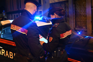 Vicentino: il fiuto del cane Ronnie scova la droga, giovani e minorenni nei guai