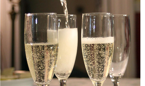 Prosecco Conegliano Valdobbiadene chiude il 2025 a 98 milioni di bottiglie, +8% rispetto all&rsquo;anno precedente