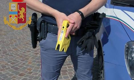 Taser per la polizia locale a Treviso: pi&ugrave; propaganda che sicurezza, aumentano i rischi