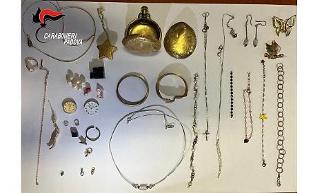 Padova, i Carabinieri restituiscono gioielli e preziosi alle vittime