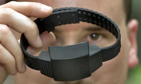 Non rispetta il divieto di avvicinamento: arrestato nonostante il braccialetto elettronico