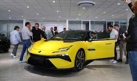 Nuova Lotus Emeya - VIP Premiere presso Campello Motors Padova 4