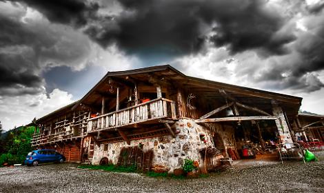 Colpo da 600mila euro in malga, arrestati padre e figlio dopo un anno di indagini