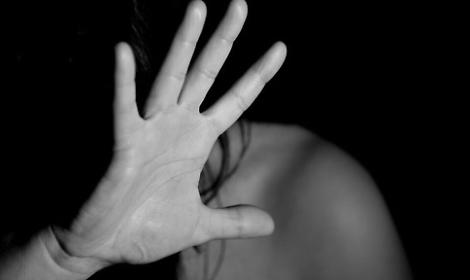 Pozzonovo: marito violento cacciato di casa dopo l'ennesima aggressione