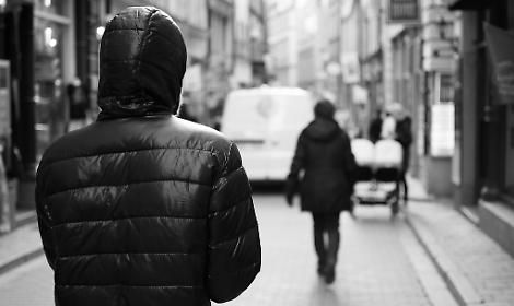 Venezia: 28enne rimuove il braccialetto elettronico e perseguita l'ex, arrestato