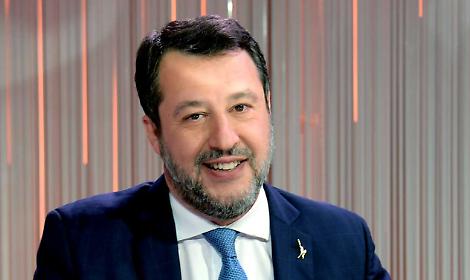Salvini a Bolzano: &ldquo;Cantieri per 9 miliardi e presto la fine del blocco del Brennero&rdquo;