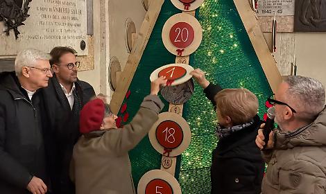 Noale, il Calendario dell&rsquo;Avvento racconta l&rsquo;opera di Maccatrozzo e Nardi, pittori noalesi scomparsi di recente