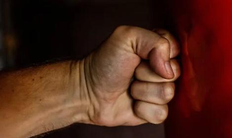 Vicenza: violenza domestica contro la moglie, arrestato un uomo