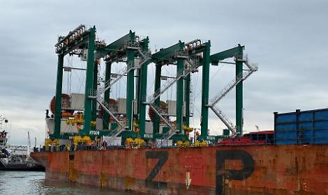 Le nuove gru di Porto Marghera