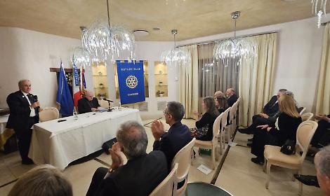 &ldquo;Saremo gli ultimi Cristiani ? Il futuro della religione in Occidente&rdquo;