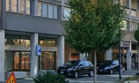 Il giovane &egrave; stato trovato sotto i portici di viale Dante